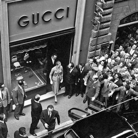 gucci 1945|gucci shop history.